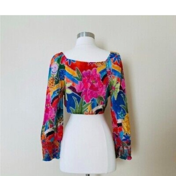 Farm Rio Deep-V Tie-Waist Top NWT Small 🍍🍓🌼🌸🌺 - Picture 7 of 13